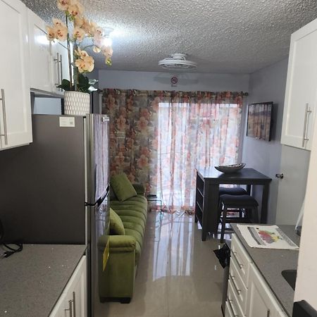 Comfy And Cozy Apartment Kingston Exterior foto