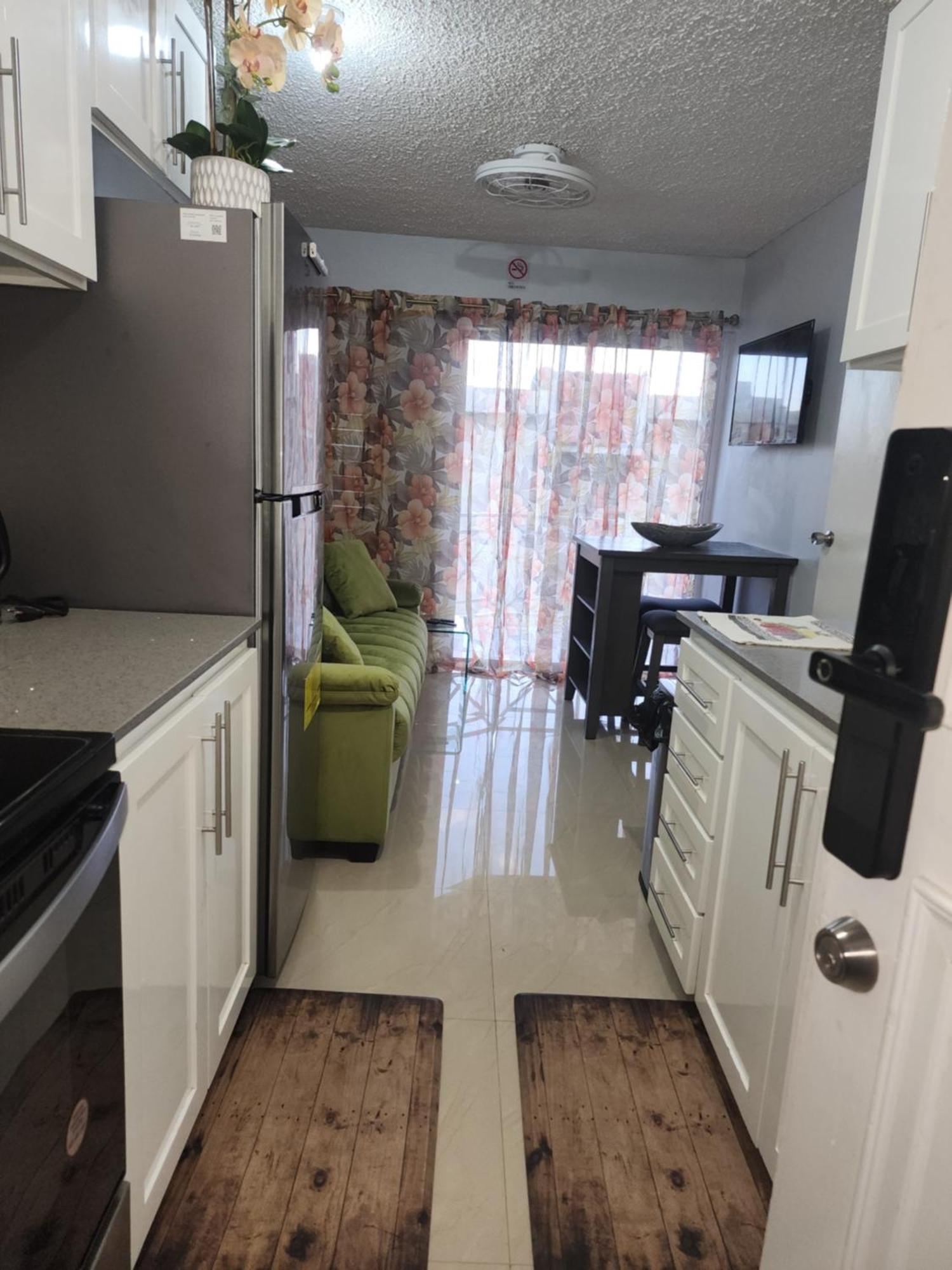 Comfy And Cozy Apartment Kingston Exterior foto