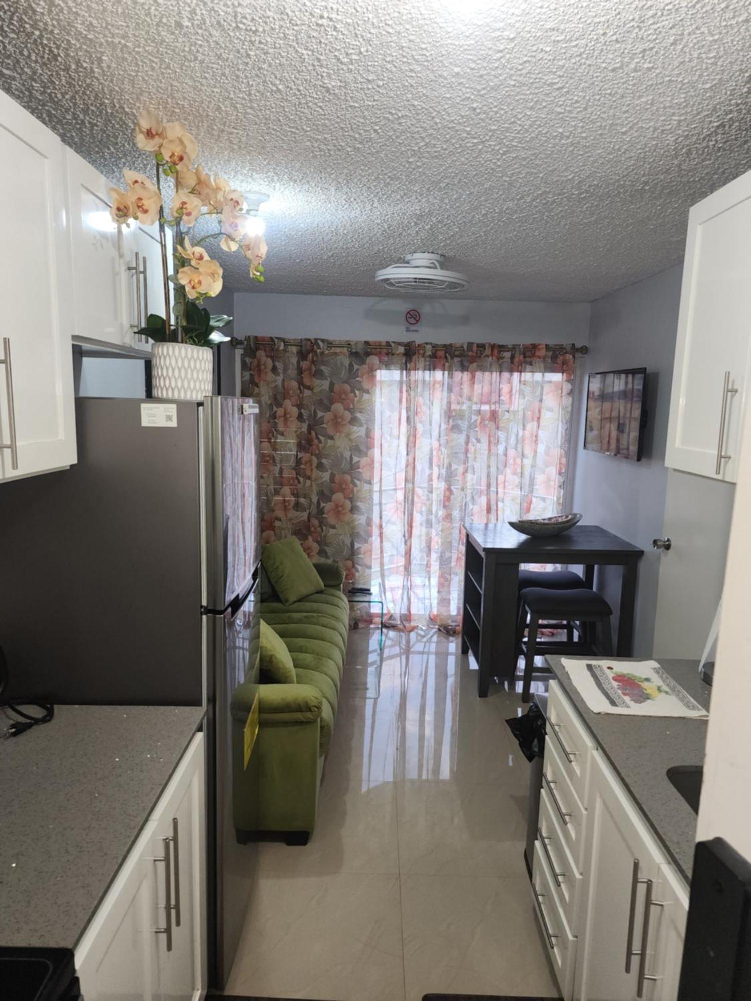 Comfy And Cozy Apartment Kingston Exterior foto